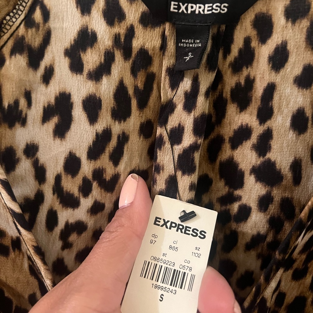 Express Leopard Top Size Small - Picture 5 of 5